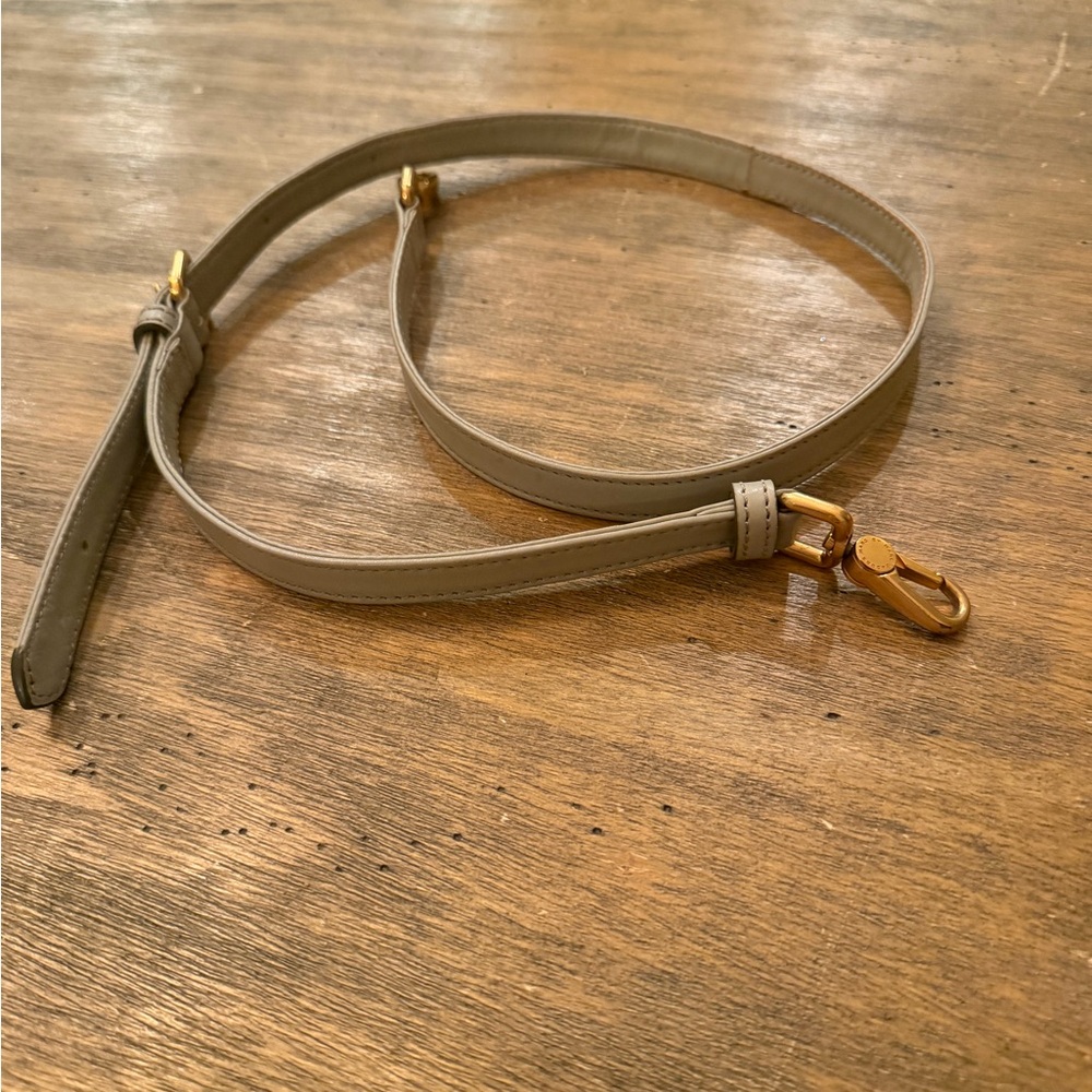 Marc Jacob Leather Gold strap Grey 